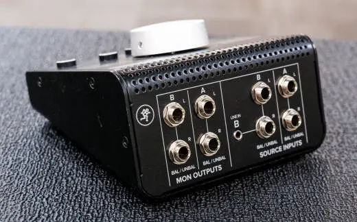 Mackie - Passive 2x2 Studio Monitor Controller 2